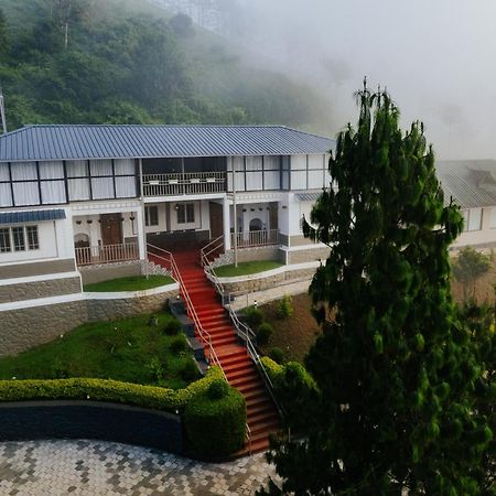 Misty Courtyard Resort Chinnakanal Exterior photo