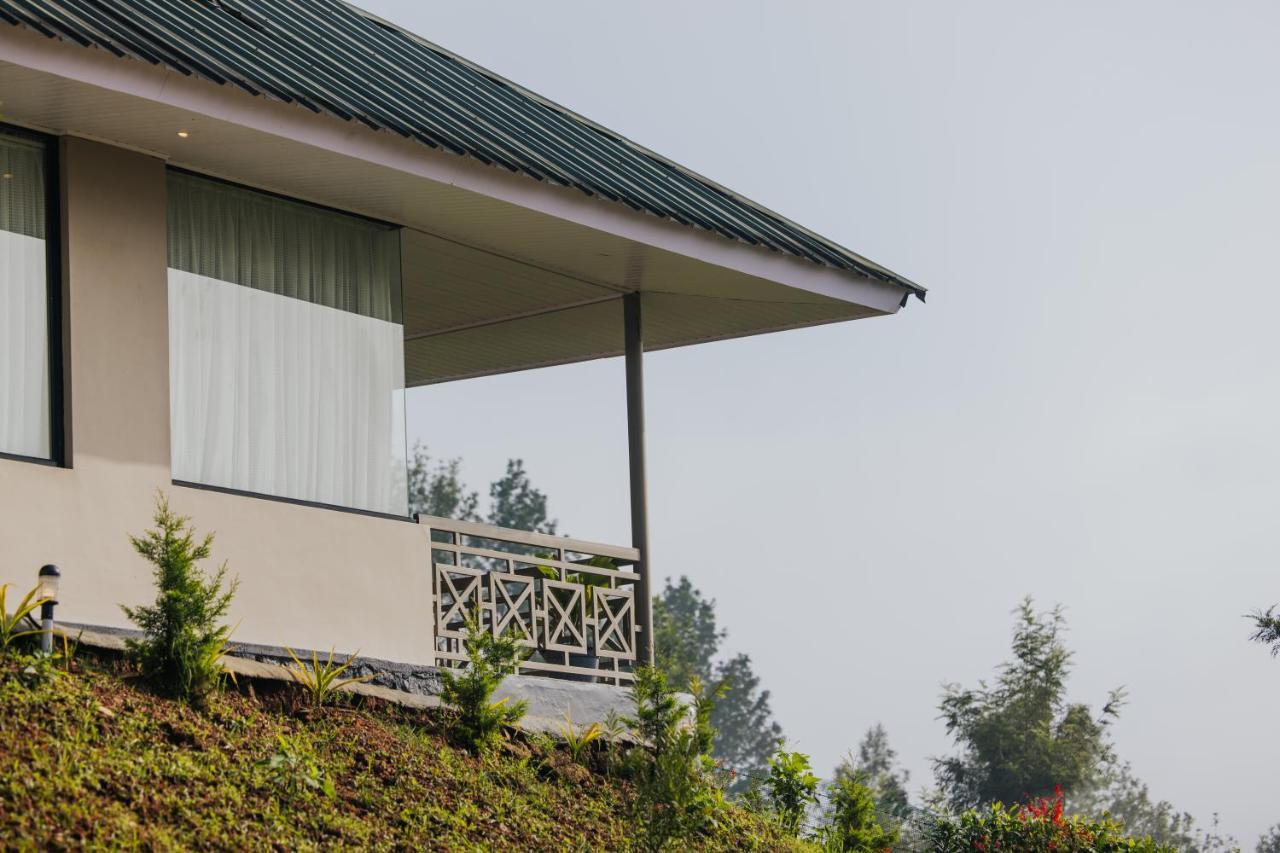 Misty Courtyard Resort Chinnakanal Exterior photo