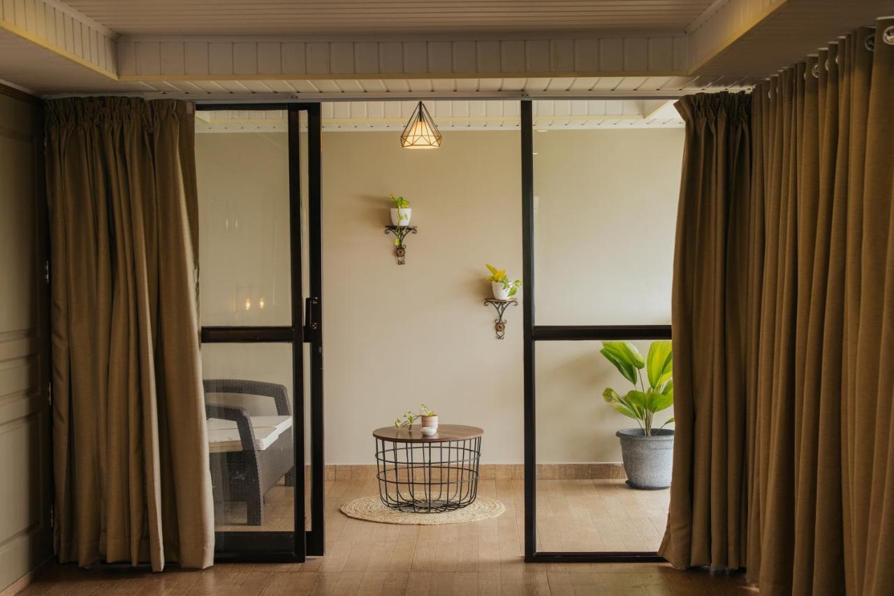 Misty Courtyard Resort Chinnakanal Exterior photo